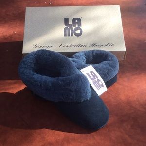 NWT Lamo ultra luxe sheepskin slippers.